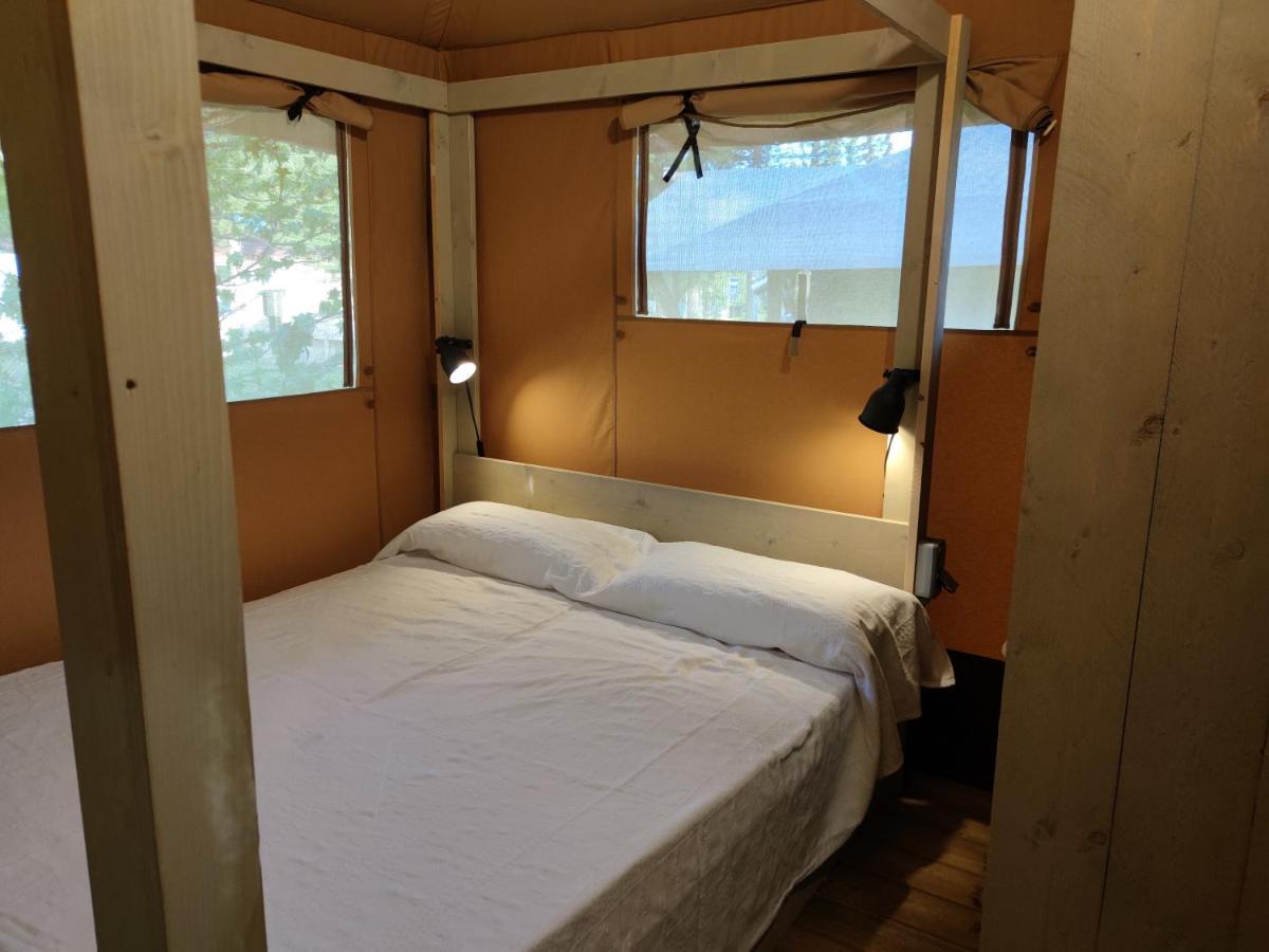 Teiraboa Base Camp Otel Arzúa Dış mekan fotoğraf
