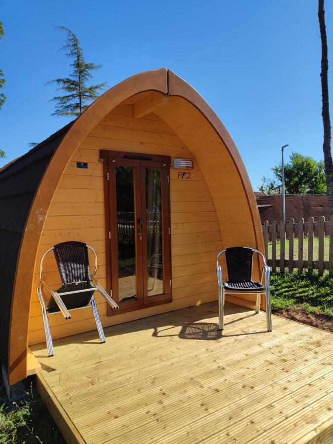 Teiraboa Base Camp Otel Arzúa Dış mekan fotoğraf
